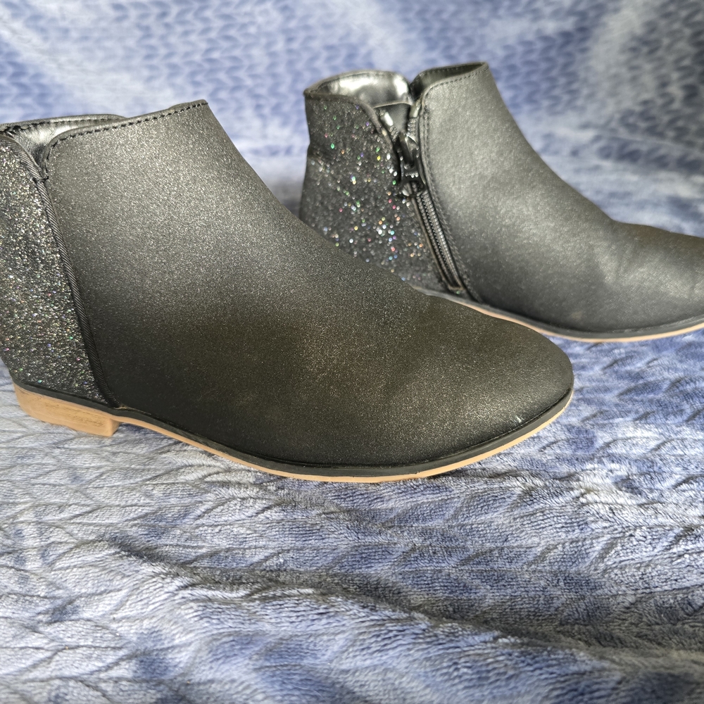 Cat & Jack Black Glitter Ankle Boots